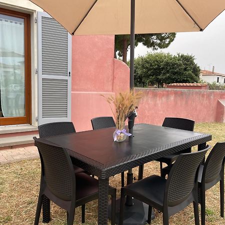 Casa Vacanze Le Due Torri Vada Exteriér fotografie
