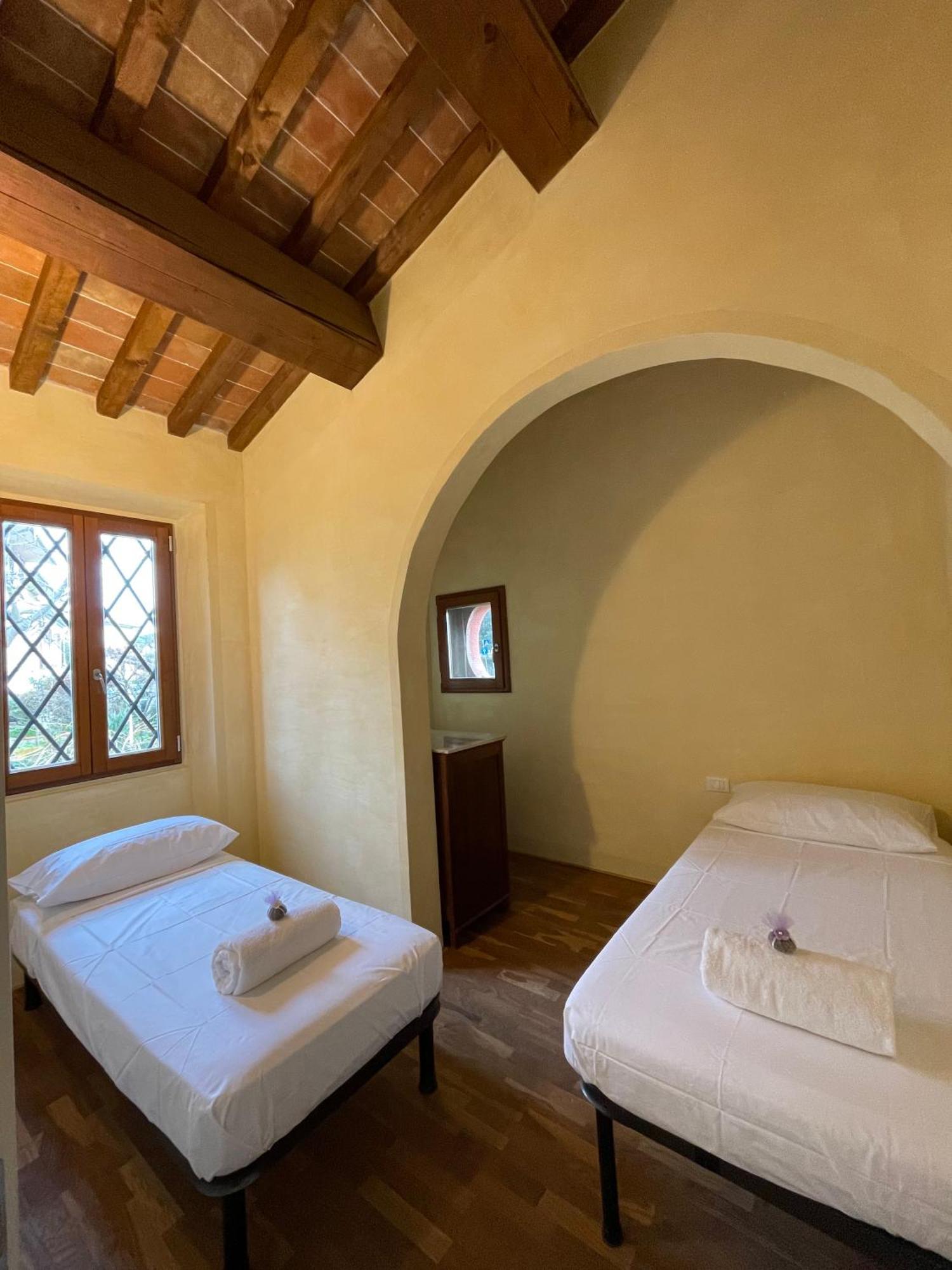 Casa Vacanze Le Due Torri Vada Exteriér fotografie