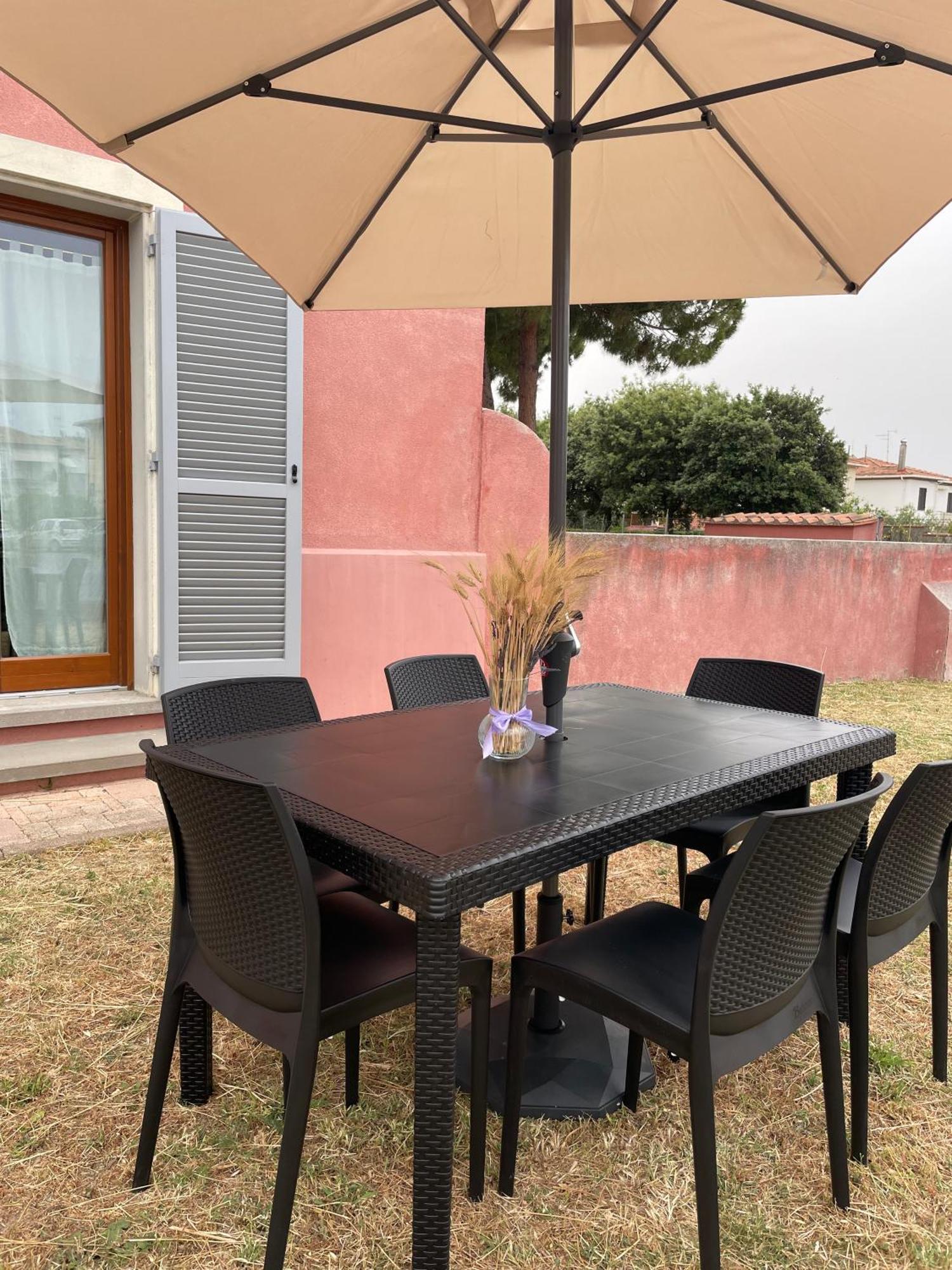 Casa Vacanze Le Due Torri Vada Exteriér fotografie